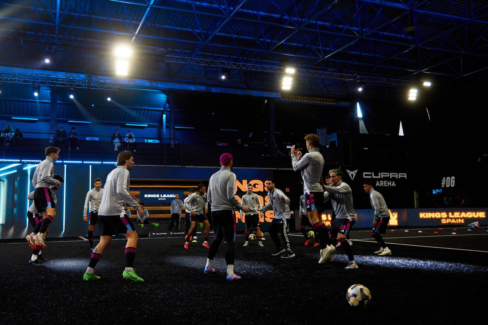 Grupo entrenando con Emanuel